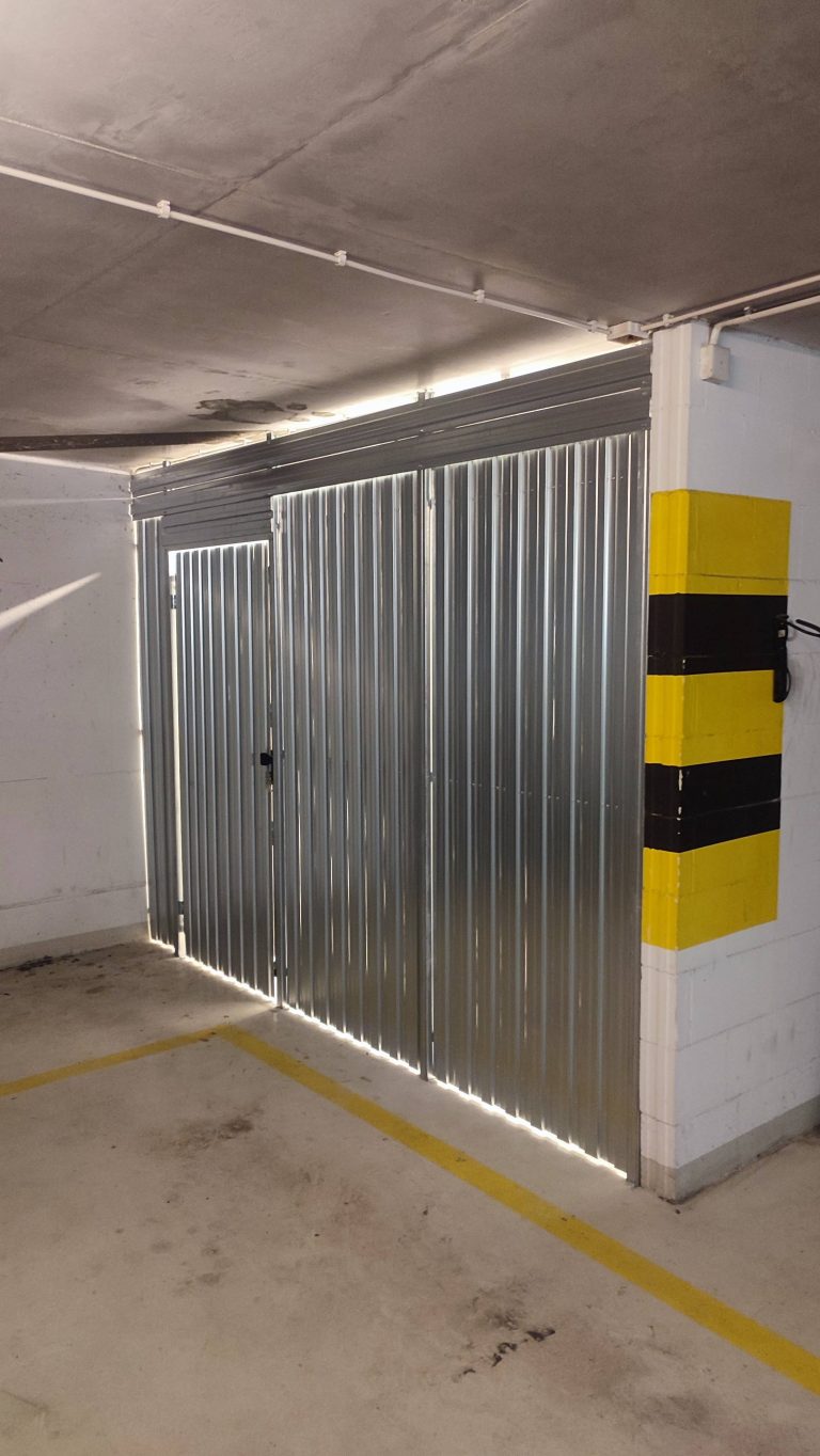 Komórki lokatorskie z lameli – pełna zabudowa