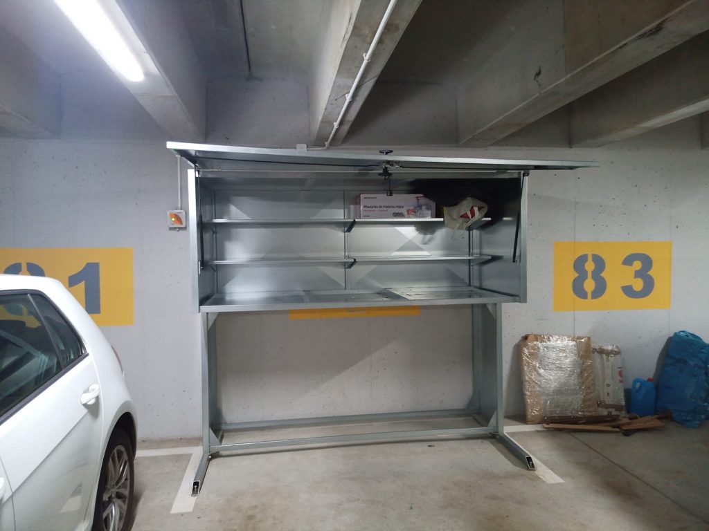 szafa garazowa podjazdowa do przechowywania rzeczy