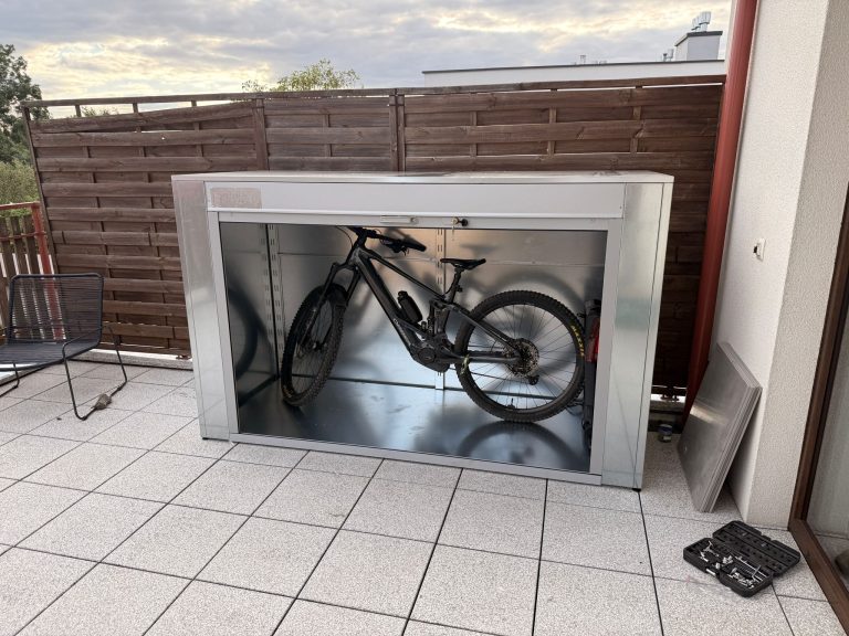 Szafa Rowerowa Magic Box Jednomodułowa z roletą