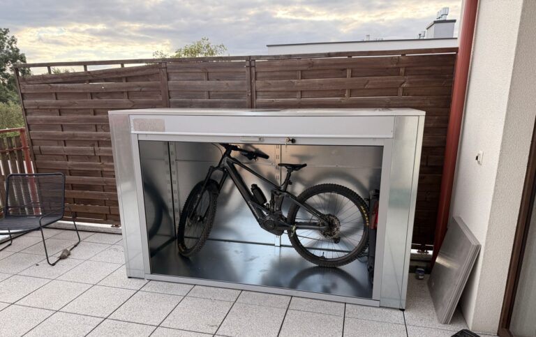 Szafa Rowerowa Magic Box Jednomodułowa z roletą